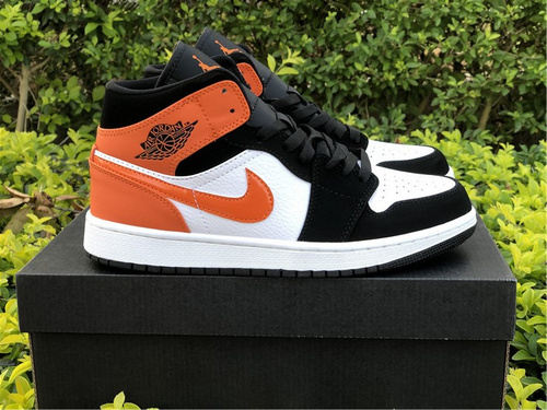 Original version_ AJ 1st generation_ middle gang_ black and white orange color matching_ full code shipment 36--46-a60924eb